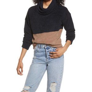 Thread & Supply Medium Cozy Colorblock Turtleneck Sweater Black Mocha